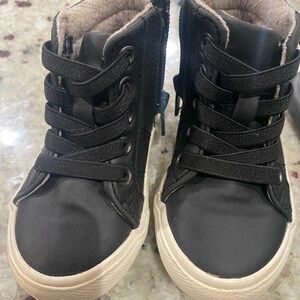 Toddler Sneakers Size 5